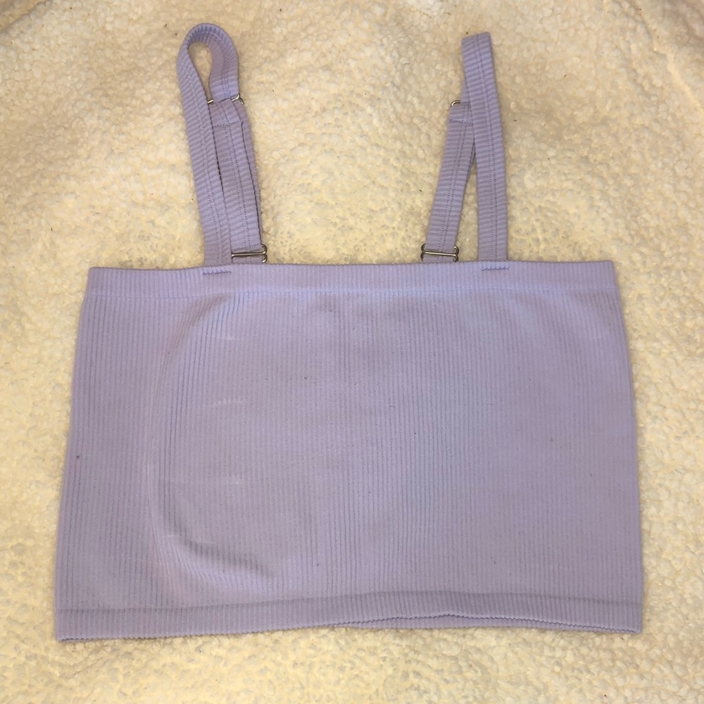 Purple trendy ribbed crop top!